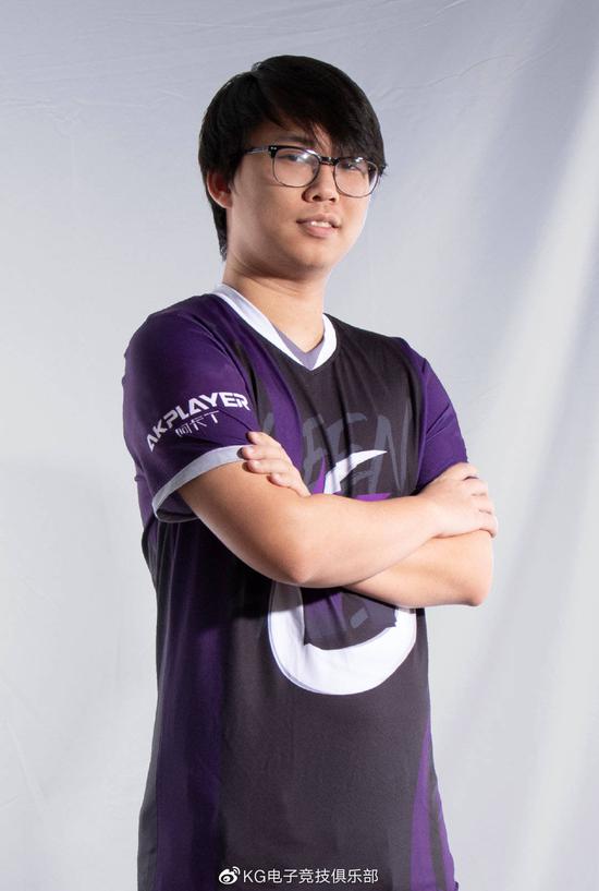 电竞专业首届毕业生回应行业质疑